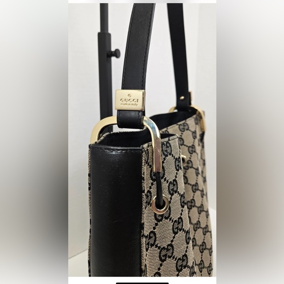 Gucci Black and Beige Shoulder Bag - Picture 4 of 16